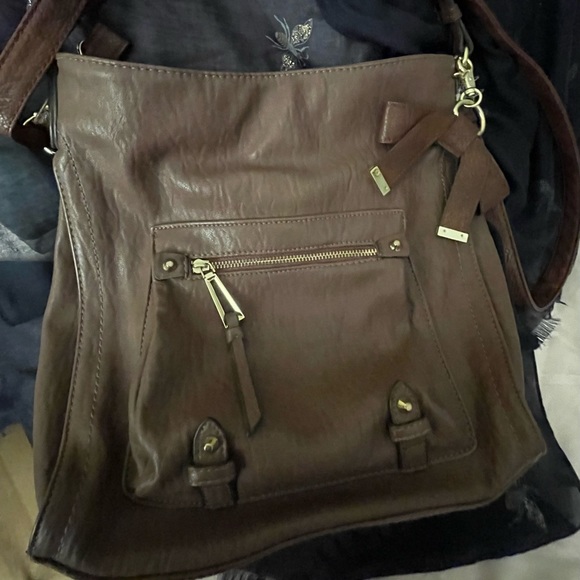 Jessica Simpson shoulder bag with adjustable long strap. Colour: pinkish-brown. - Picture 3 of 4